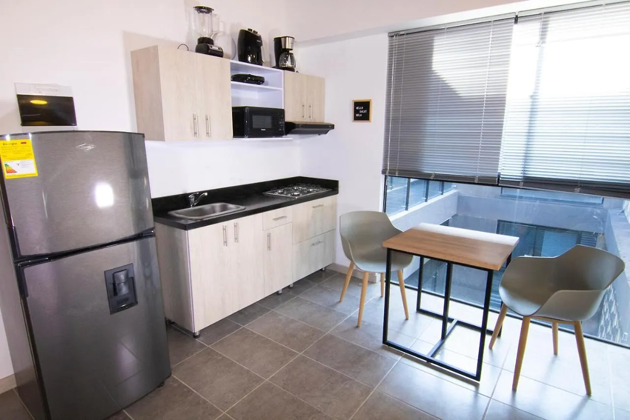Tranvia 40 Aparthotel Μεντεγίν