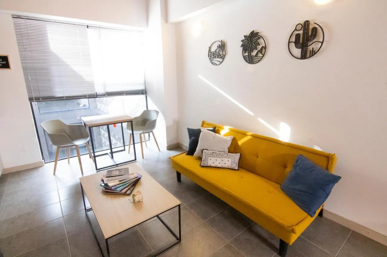 Tranvia 40 Aparthotel Μεντεγίν